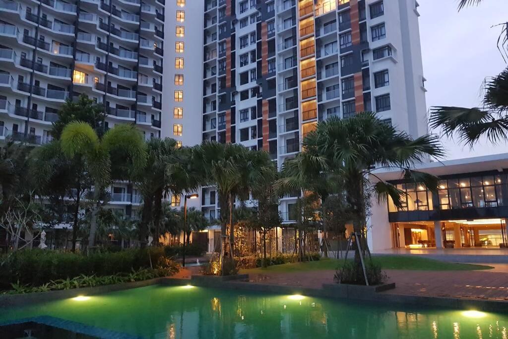 Timurbay studio apartment facing beautiful beach Kuantan Bagian luar foto