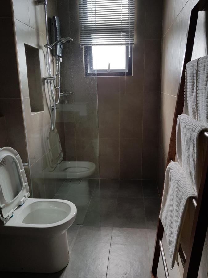 Timurbay studio apartment facing beautiful beach Kuantan Bagian luar foto